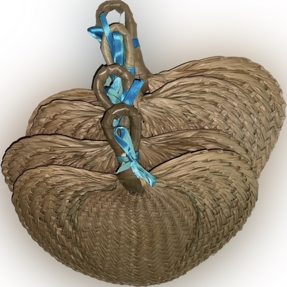 SET OF 4 Brand NEW WICKER HAND FANS With BLUE RIBBONS which can be taken off. - Picture 2 of 10